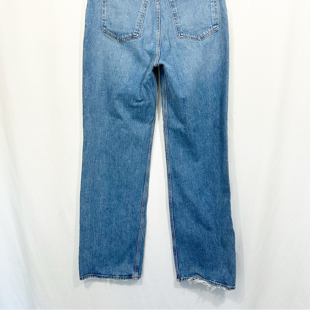 Sold Abercrombie and Fitch Curve Love The 90s Relaxed High Rise Jeans - Picture 9 of 12